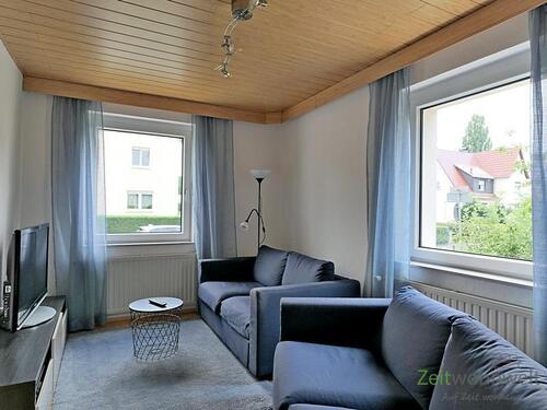 Blick ins Wohnzimmer - 3 Zimmer Etagenwohnung zur Miete in Dresden