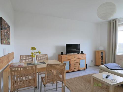 Esstisch im Wohnzimmer - 3 Zimmer Etagenwohnung in Gerstungen