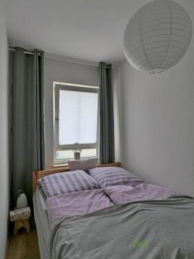 Blick ins Schlafzimmer - 2 Zimmer Etagenwohnung in Dresden