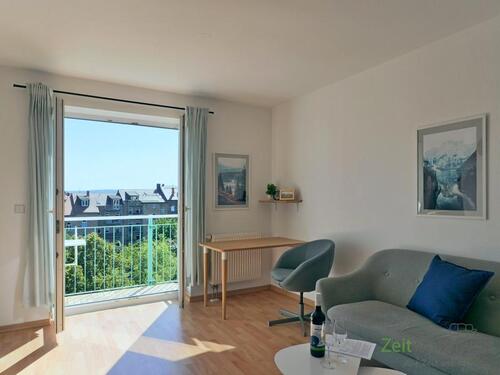 Balkonausgang und Arbeitsplatz - (EF1069_M) Erfurt: Andreasvorstadt, neu möbliertes Apartment mit Balkon in traumhaft ruhiger Citylage, Aufzug