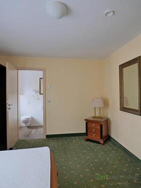 Blick zum Bad - 