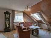 Blick ins Wohnzimmer - (EF1170_M) Kassel-Landkreis: Lohfelden, preiswerte möblierte Wohnung in ruhiger Wohnsiedlung, Service inklusive