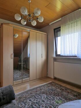 Kleiderschrank - 