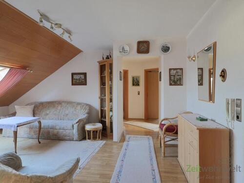Wohnungsflur, Blick zu den Zimmern - 