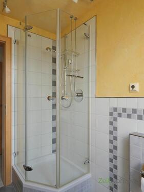 Dusche im Bad - 