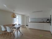 Blick zu Küche uns Esstisch - 2 Zimmer Etagenwohnung zur Miete in Stadtilm