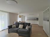 Blick ins Wohnzimmer - (EF1185_M) Arnstadt: Stadtilm, Erstbezug in neu möblierte Wohnung mit Stellplatz und separatem Hauseingang