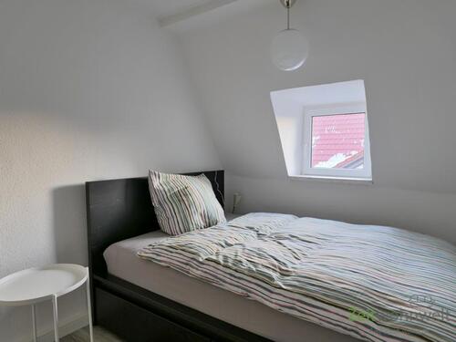 breites Bett - 2 Zimmer Etagenwohnung in Erfurt