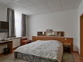Doppelbett - (EF1162_M) Dresden: Meißen, möbliertes Apartment mit Doppelbett, WLAN inklusive