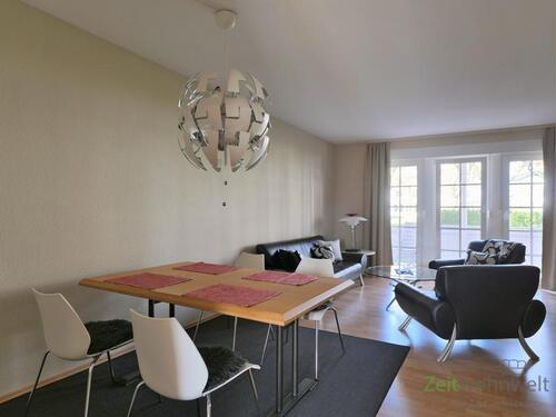 Blick ins Wohnzimmer - 2 Zimmer Etagenwohnung zur Miete in Weimar