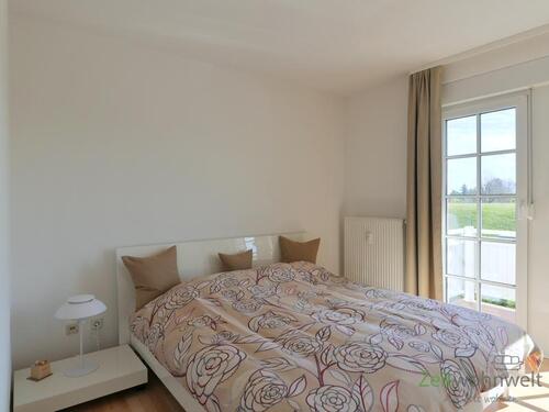 Breites Bett - 