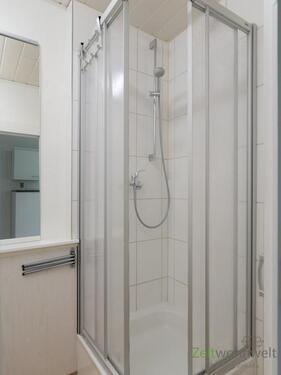 Dusche im Bad - 