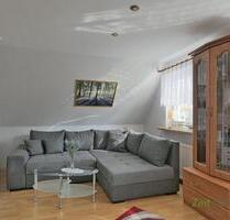 (EF1102_M) Magdeburg: Nordwest, möblierte Wohnung (Haushälfte) mit PKW-Stellplatz, Dachbalkon und Klimaanlage