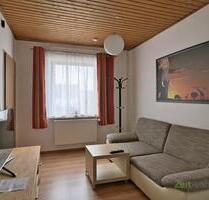 (EF1114_M) Halle: Schkopau, möbliertes 1,5-Zimmer-Apartment für Wochenendheimfahrer im OT Lochau, PKW-Stellplatz