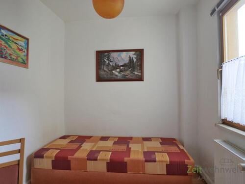 breite Liege - 1 Zimmer Etagenwohnung in Schkopau