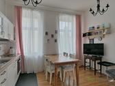 Blick in den Wohnraum - 2 Zimmer Etagenwohnung zur Miete in Dresden