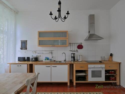 Blick zur Küchenzeile - (EF1148_M) Dresden: Blasewitz, möbliertes Hochparterre-Apartment mit Wohnküche und Balkon, PKW-Stellplatz