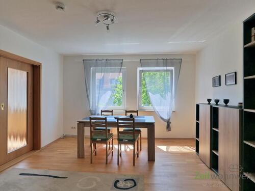 Blick ins Esszimmer - (EF1145_M) Erfurt: Ilversgehofen, großzügige möblierte Wohnung mit Balkon in ruhiger Wohnsiedlung