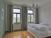 Blick ins Schlafzimmer - 