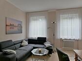 Blick ins Wohnzimmer - (EF0613_M) Dresden: Briesnitz, neu renovierte und neu möblierte 3-Zimmer-Wohnung im Hochparterre, Garten, WLAN inklusive
