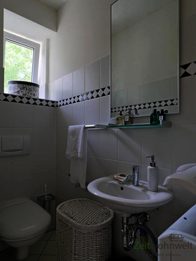 Gäste-WC mit Waschmaschine - 