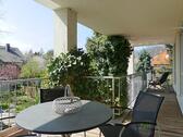 großer überdachter Balkon - Etagenwohnung mit 80,00 m² in Dresden zur Miete