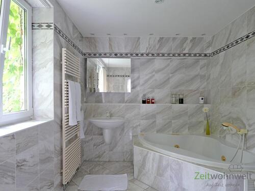 edles Marmorbad - 