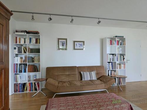 gemütliches Sofa - 3 Zimmer Etagenwohnung in Dresden