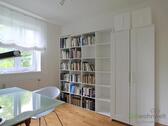 Kleiderschrank (rechts) im Arbeitszimmer - 