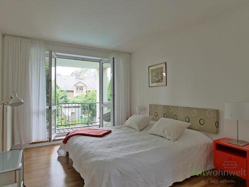 Blick ins Schlafzimmer - 