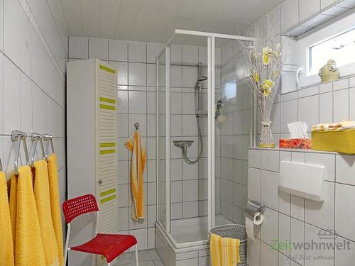 Dusche im Bad - Etagenwohnung mit 45,00 m² in Erfurt zur Miete