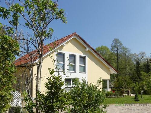 Außenansicht - (EF0521_M) Dresden: Moritzburg, neu möblierte Wohnung in neu gebauten Haus, ruhige Lage, eigener Sitzplatz im Garten