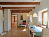 Sessel und Esstisch - 2 Zimmer Etagenwohnung zur Miete in Erfurt