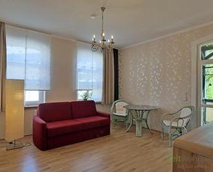 (EF0672_M) Jena: Lichtenhain, geniale 2-Zimmer-Wohnung, vollmöbliert, überdachte Terrasse, Wohnküche, Service inklusive