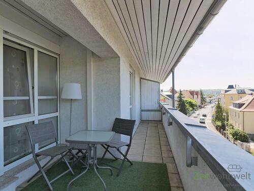 Balkonecke mit Leselampe - 