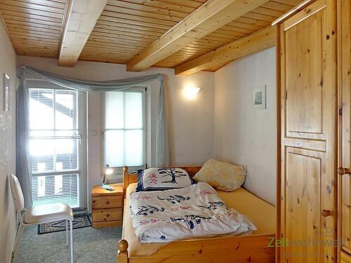 abgetrennter Schlafbereich - (EF0488_M) Erfurt: Ilversgehofen, ruhiges Apartment mit überdachter Loggia im Hinterhaus, an Wochenendheimfahrer