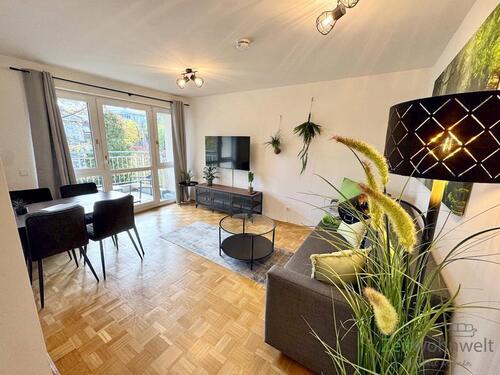 Blick ins Wohnzimmer - (EF1361_M) Dresden: Plauen, neu möbliertes Apartment mit Parkettböden und Balkon, PKW-Stellplatz mgl.