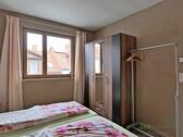 großer Kleiderschrank - 