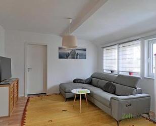 (EF0879_M) Erfurt: Hohenwinden, neu möblierte Maissonette-Wohnung mit sep. Hauseingang, Gäste-WC, Stellplatz, Service