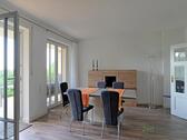 Esstisch vor dem Terrassenausgang - 4 Zimmer Etagenwohnung zur Miete in Dresden