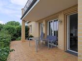 überdachte Terrase - (EF0827_M) Dresden: Cossebaude, Neu möblierte luxuriöse 4-Zimmer-Wohnung mit Terrasse und Gäste-WC, Service