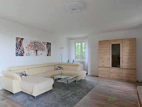 Blick ins Wohnzimmer - Etagenwohnung mit 105,00 m² in Dresden zur Miete