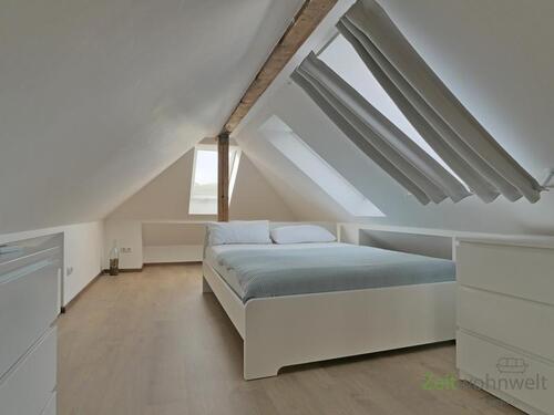 breites Bett - 