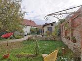 Blick in den Garten - Etagenwohnung mit 75,00 m² in Erfurt zur Miete