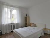 breites Bett - (EF0966_M) Kassel-Stadt: Bad Wilhelmshöhe, möbliertes Zimmer mit eigenem Bad, WLAN, nur für Wochenendheimfahrer