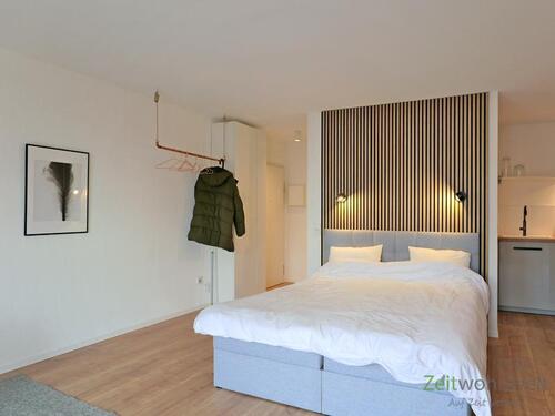 Blick zum Eingang - 1 Zimmer Etagenwohnung in Dresden