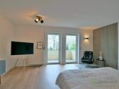 Blick in den Wohnraum - (EF0988_M) Dresden: Friedrichstadt, nagelneu möbliertes, ruhiges Apartment mit Balkon und PKW-Stellplatz, WLAN inkl.