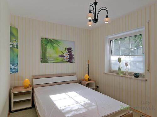 Schlafzimmer - (EF0716_M) Erfurt: Hochheim, diskrete, möblierte Wohnung mit PKW-Stellplatz, Terrasse, Fußbodenheizung, eigene Sauna