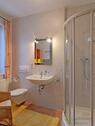Bad mit Dusche - 