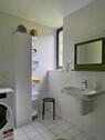 neue Waschmaschine im Bad - 